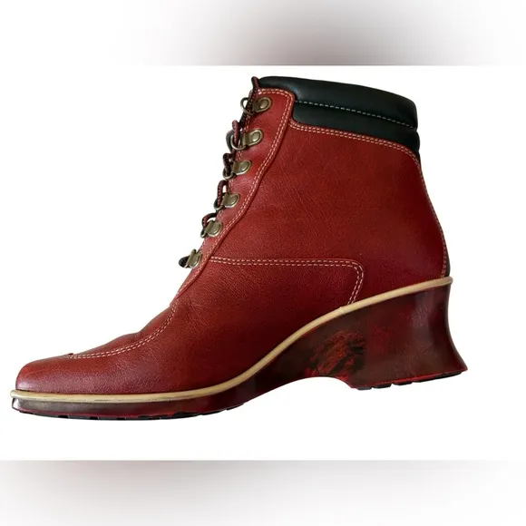 Timberland Women’s Square Toe Lace-Up Wedge Boots Size 6.5