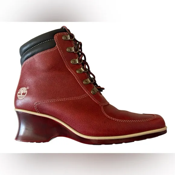 Timberland Women’s Square Toe Lace-Up Wedge Boots Size 6.5