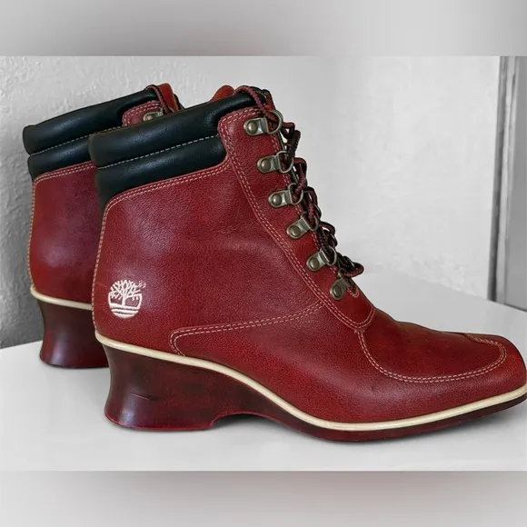Timberland Women’s Square Toe Lace-Up Wedge Boots Size 6.5