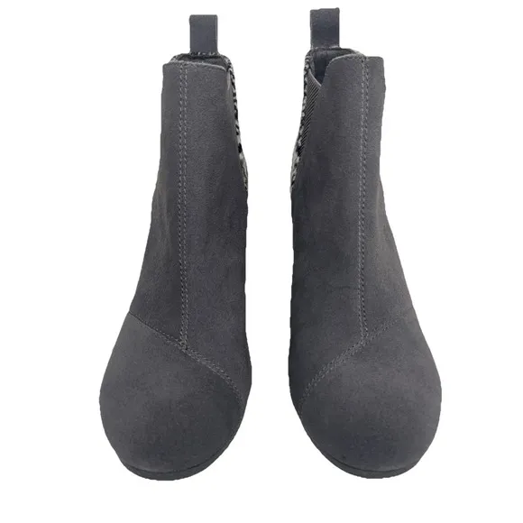 TOMS Kelsey NWOB Womens Ankle Wedge Boots Size 9.5W Gray Suede Plaid