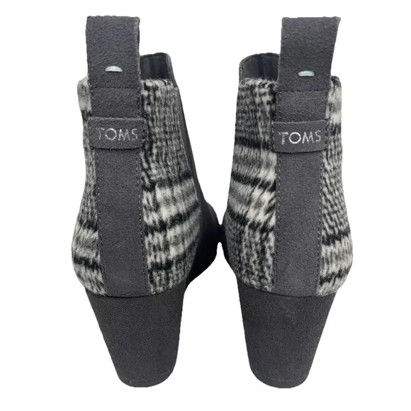 TOMS Kelsey NWOB Womens Ankle Wedge Boots Size 9.5W Gray Suede Plaid