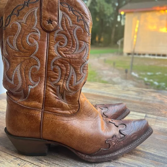 TONY LAMA 6 WOMENS SHORT COWBOY BOOTS LEATHER POINTED TOE GUC CHESTNUT BROWN