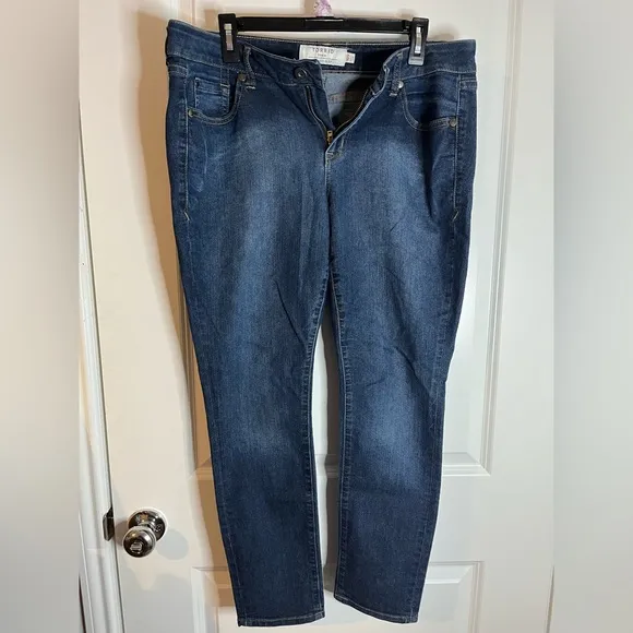 Torrid Women’s Denim Cotton Spandex Casual Strightleg Bootcut Jeans Size 10S