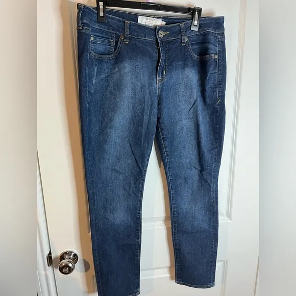Torrid Women’s Denim Cotton Spandex Casual Strightleg Bootcut Jeans Size 10S