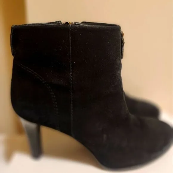 Tory Burch Black &quot;Luxe&quot; Suede Round Toe Stiletto Zip Ankle Boots Sz.8 Ret.$450