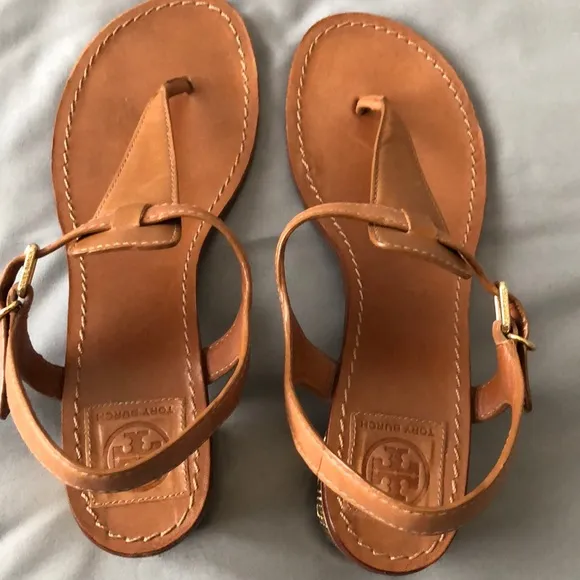 Tory Burch brown leather block heel thong shoes