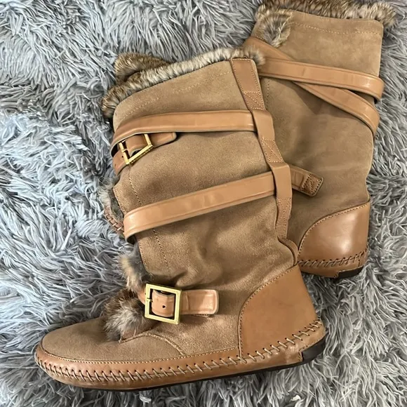 Tory Burch fur moccasin boots 9 tan suede leather straps genuine rabbit WOW 🐇