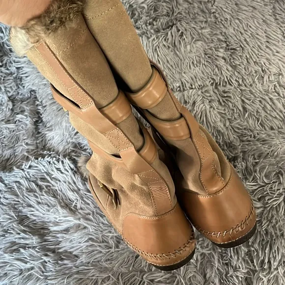 Tory Burch fur moccasin boots 9 tan suede leather straps genuine rabbit WOW 🐇