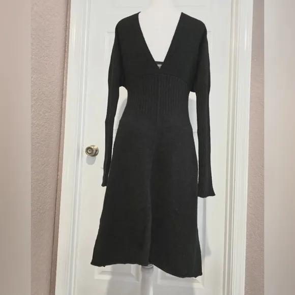 TWEEN-SET Deep Gray A-line Ribbed Long Sleeve Wool Dress with Bishop Sleeves