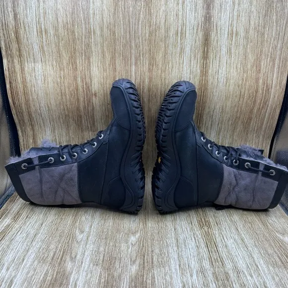 UGG Adirondack Women's Size 7 Black Waterproof Sheepskin Black Boots Shoes 1906