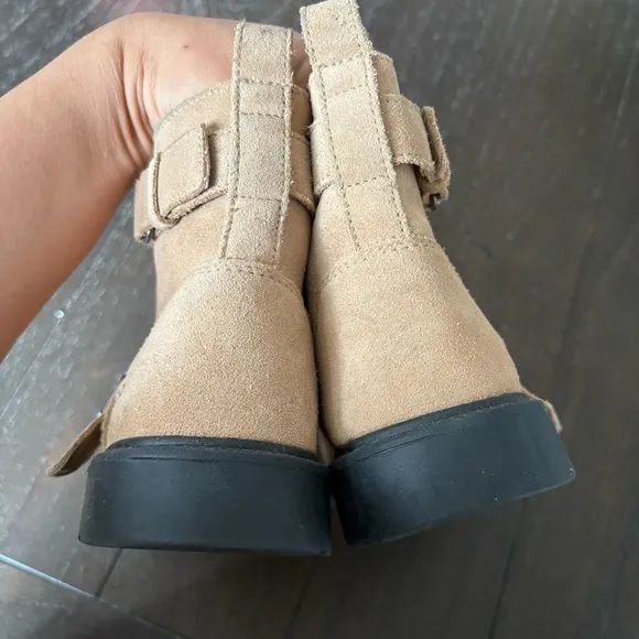 Ugg Ashton Short Weather Boot Boots Tan Suede Buckle Beige Size 3‎ Kids Unisex