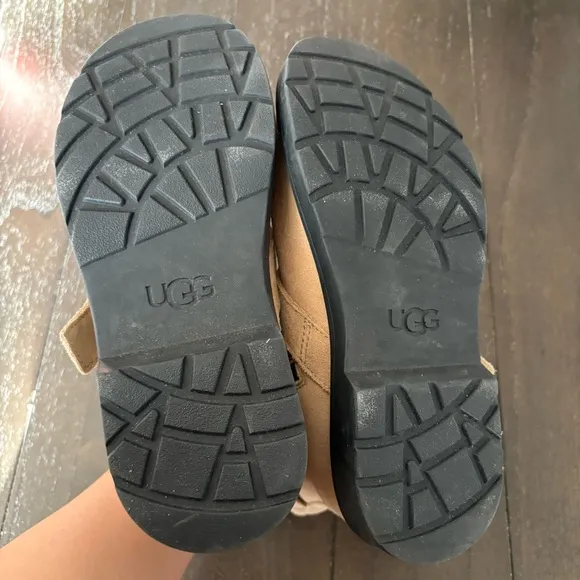Ugg Ashton Short Weather Boot Boots Tan Suede Buckle Beige Size 3‎ Kids Unisex