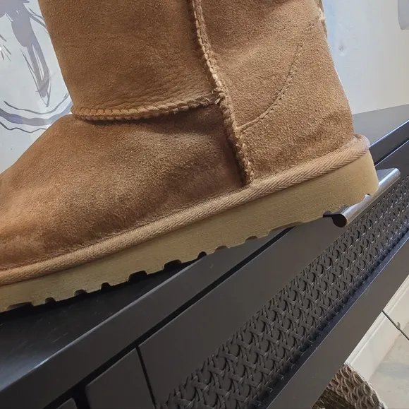 Ugg Australia Brown Suede Shearling Boots