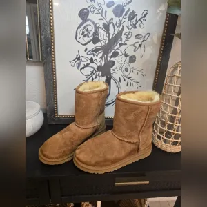 Ugg Australia Brown Suede Shearling Boots