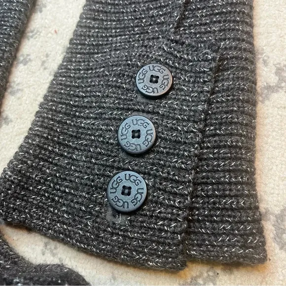 UGG AUSTRALIA Cardy Wool Sheepskin Metallic Grey Knit Tall Short Fall Boots