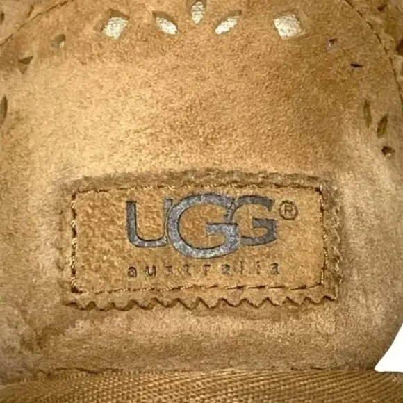 UGG Australia Classic Short Flora Perf Brown Suede Boots - Size 7