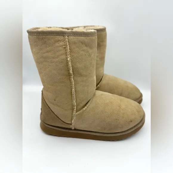 UGG Australia Classic Short II Men’s Boot in Sand