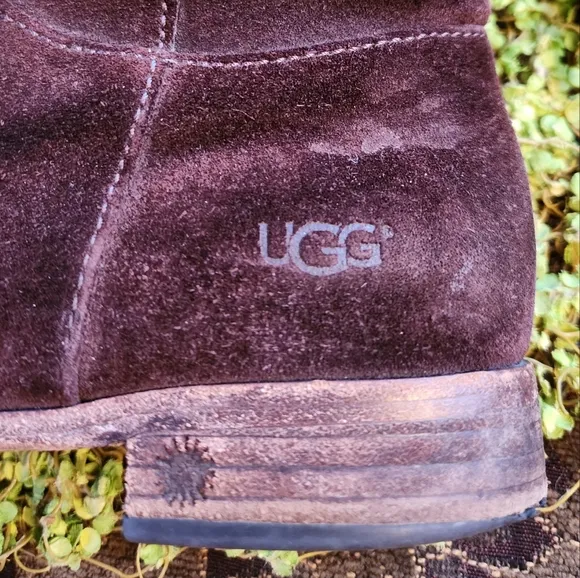 UGG AUSTRALIA Dark Chocolate Suede Leather Laced Front Zips Low Heels Cozy Boots