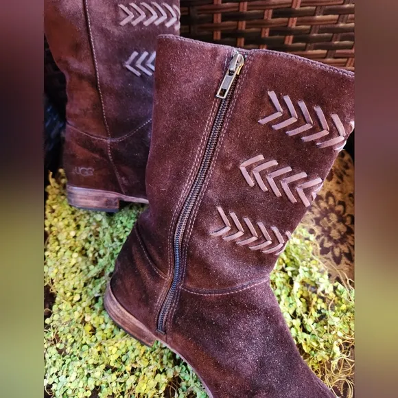 UGG AUSTRALIA Dark Chocolate Suede Leather Laced Front Zips Low Heels Cozy Boots