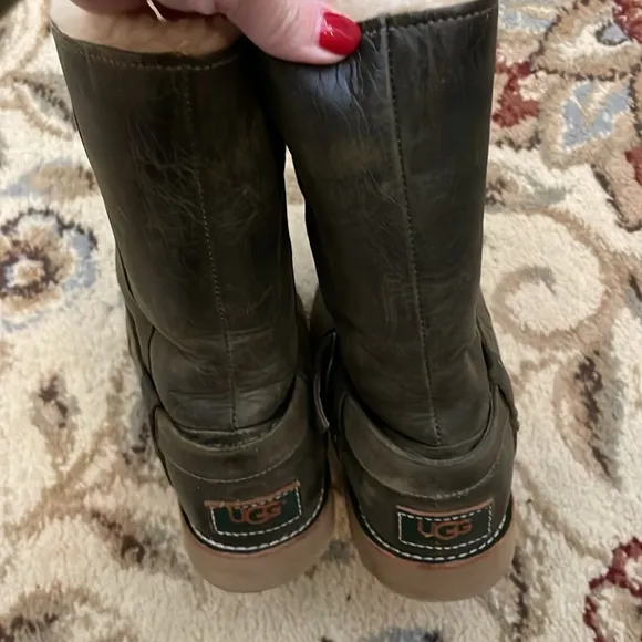 UGG Australia Green Boots Size 7