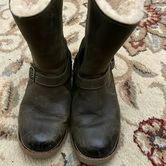 UGG Australia Green Boots Size 7