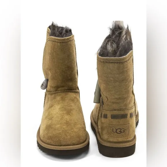 UGG Australia Meadow Boot Women's size 7