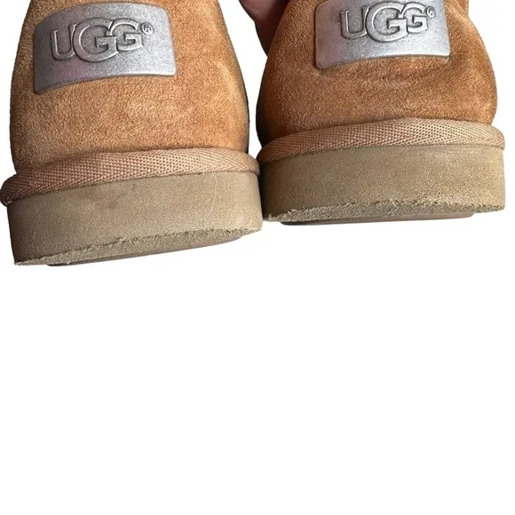 UGG Australia Montclair 1892 Chestnut Lace Up Boots. Size 7