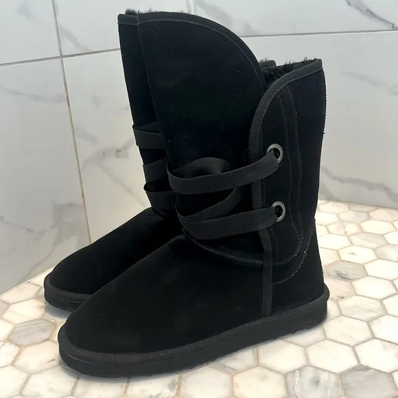 UGG Australia Short Roxy Nomad Lace Up Black Suede Leather Boots Women’s Size 11