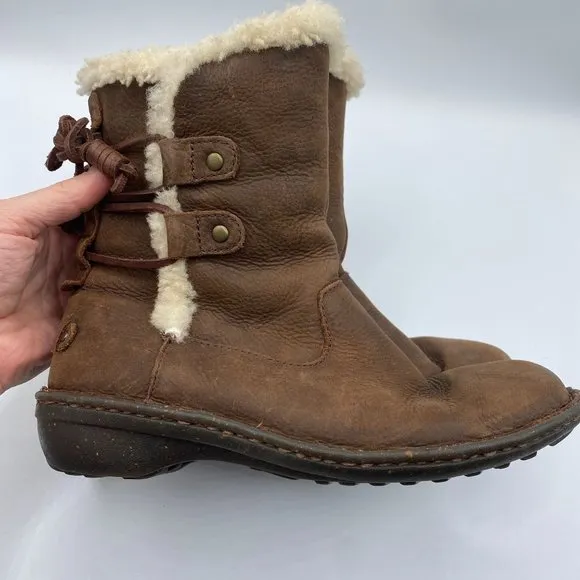 UGG Australia Womens Akadia 1007760 Brown Shearling Lined Winter Boots Size 6