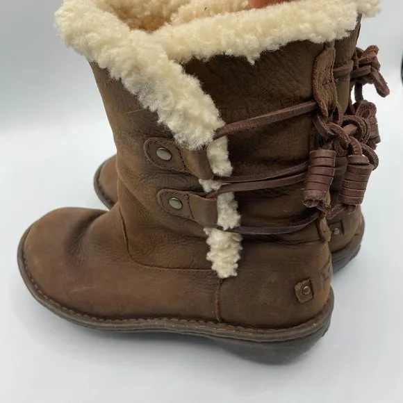 UGG Australia Womens Akadia 1007760 Brown Shearling Lined Winter Boots Size 6