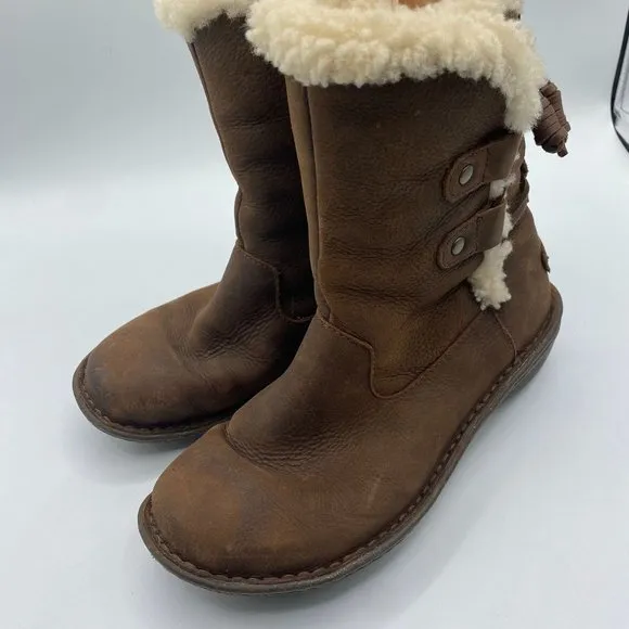 UGG Australia Womens Akadia 1007760 Brown Shearling Lined Winter Boots Size 6