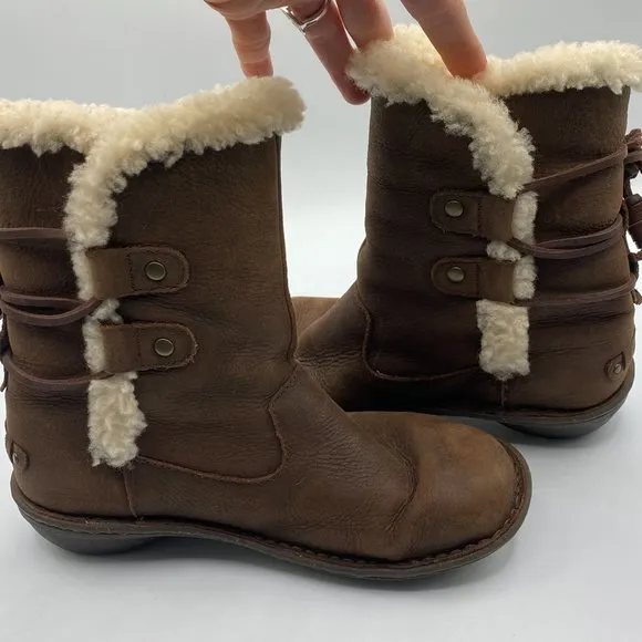 UGG Australia Womens Akadia 1007760 Brown Shearling Lined Winter Boots Size 6