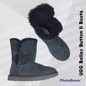 UGG Australia Women's Black Classic Bailey Short Button II Boots Size US 7