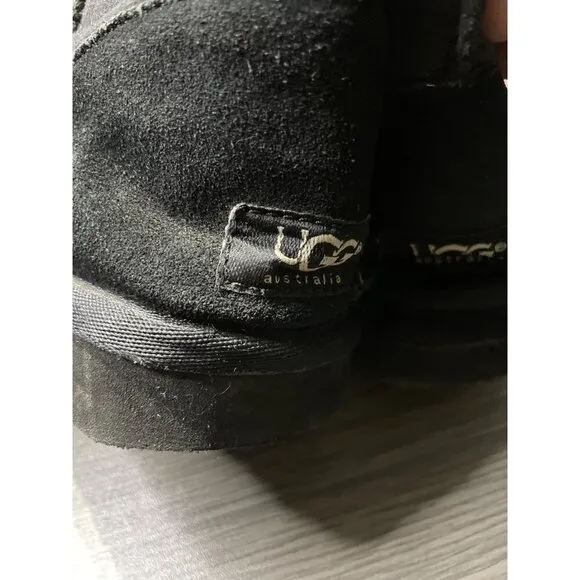 UGG Australia Womens Classic Short Black Boots Size 9w