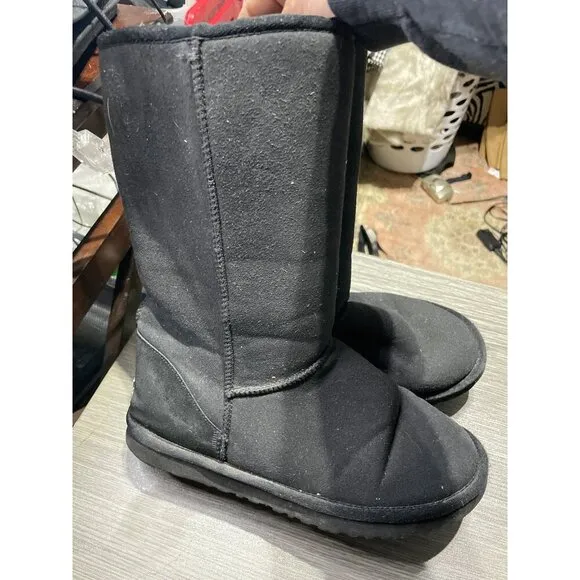 UGG Australia Womens Classic Short Black Boots Size 9w