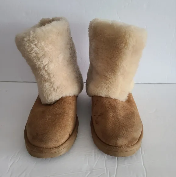 UGG AUSTRALIA Women's Shearling Boots - Tan SZ.7