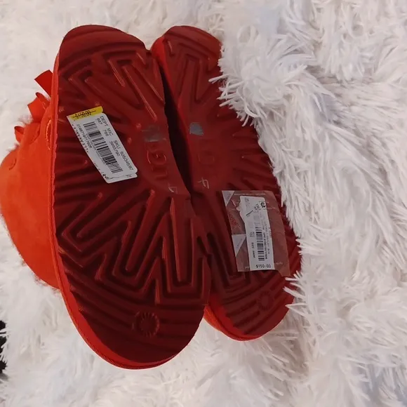 UGG® AUTHENTIC UGG BIG GIRLS BAILEY II BOW COZY WINTER BOOT $150 WOMEN CAN WEAR