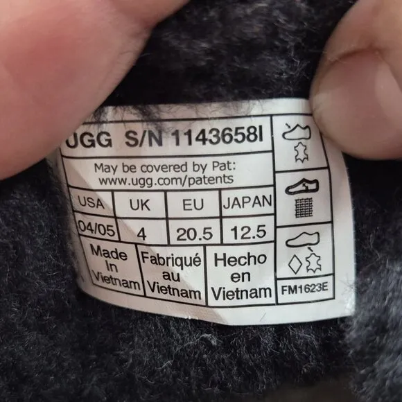Ugg Baby  Booties Size 4 5 Black Hearts Cozy