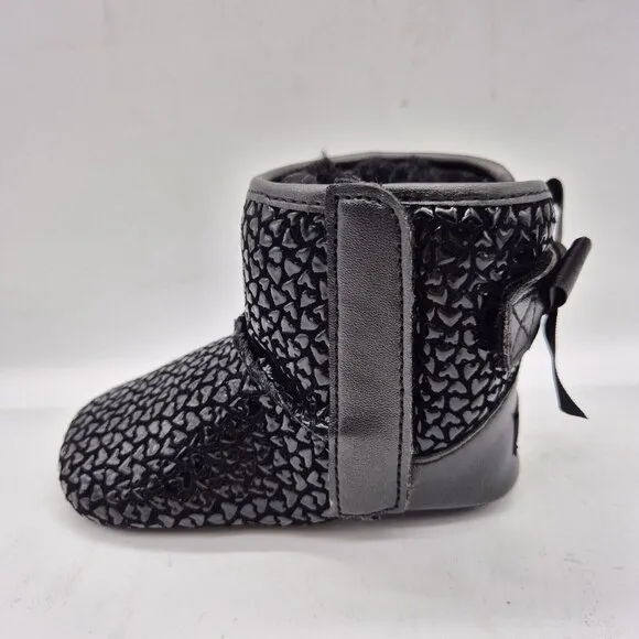 Ugg Baby  Booties Size 4 5 Black Hearts Cozy