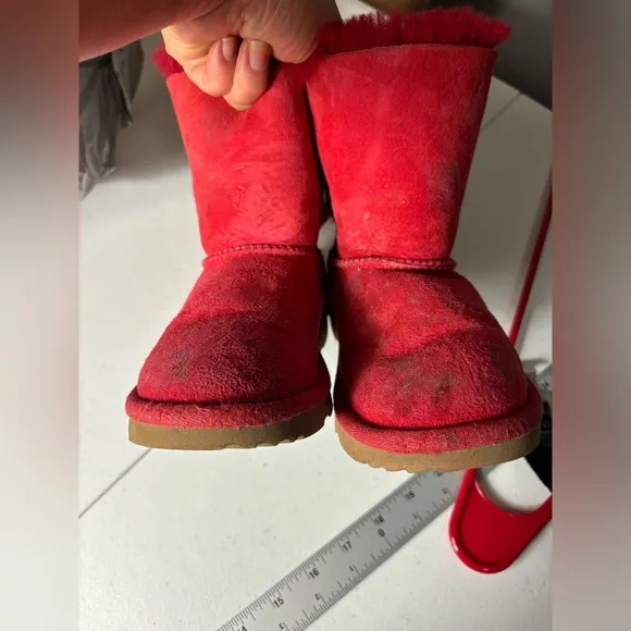 UGG Bailey Bow II Red Ribbon Suede Fur Short Boots  Kid Girl 11