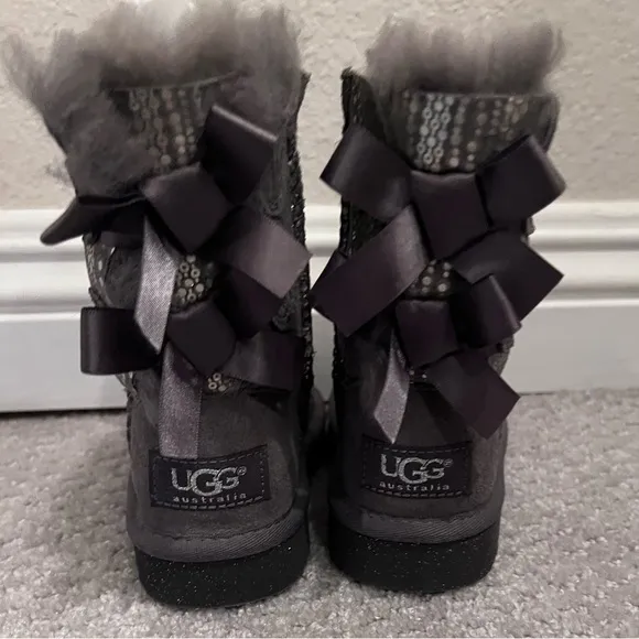 Ugg Bailey Bow II Toddler Fur-Lined Boots Size 7
