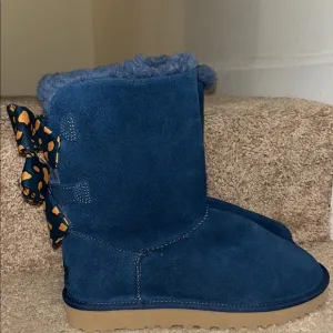 UGG Bailey Bow Retro Spots boots