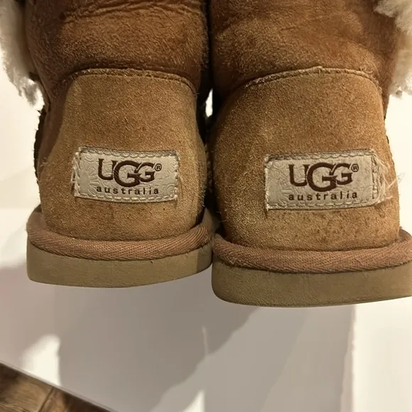 UGG Bailey Button Brown Short Sheepskin Boots