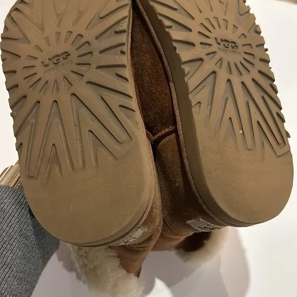 UGG Bailey Button Brown Short Sheepskin Boots