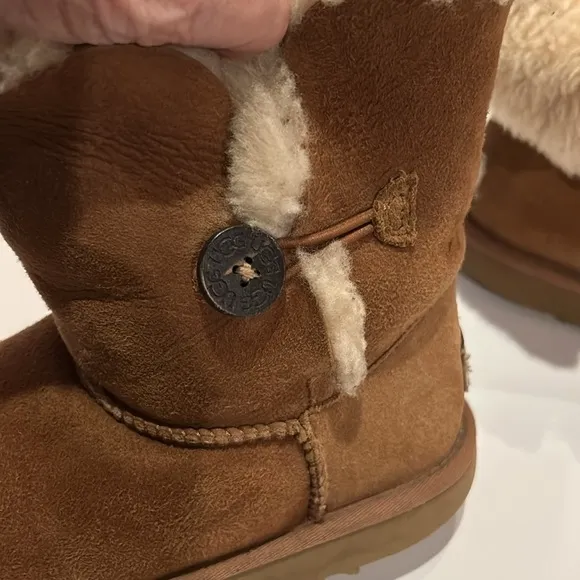 UGG Bailey Button Brown Short Sheepskin Boots