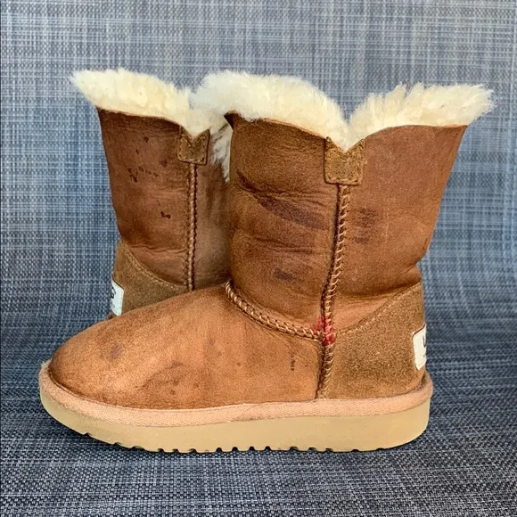 UGG Bailey Button II Chestnut Cozy Winter Boots Toddler size 10