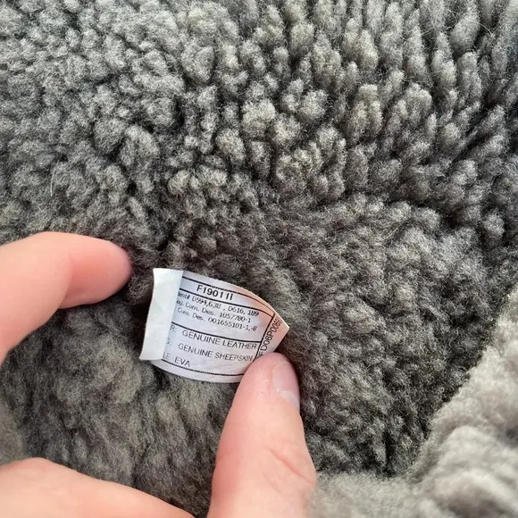 UGG Bailey Button Triplet II Gray Shearling boot
