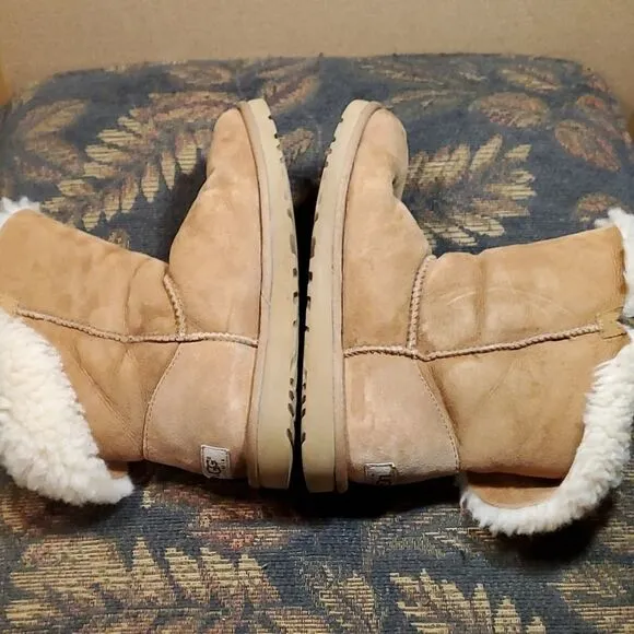 UGG Bailey Button Boots in Chestnut