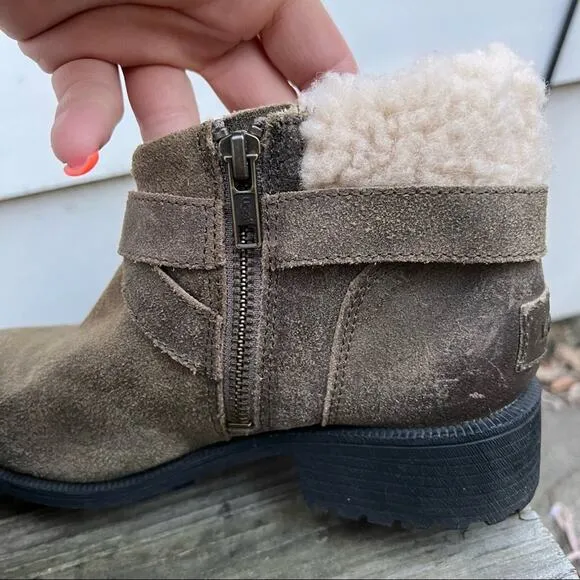 Ugg Benson Low Waterproof Leather Wool Lined Boots Size 6