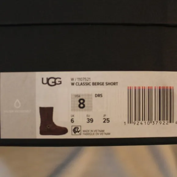 UGG BERGE WOMEN'S CLASSIC SHORT WATERPROOF‎ BOOTS